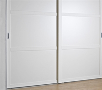 Mogensen Contoura Rammedør skydelåger på mål til garderobe med 2 låger og softclose - Total bredde 246 til 301 cm.